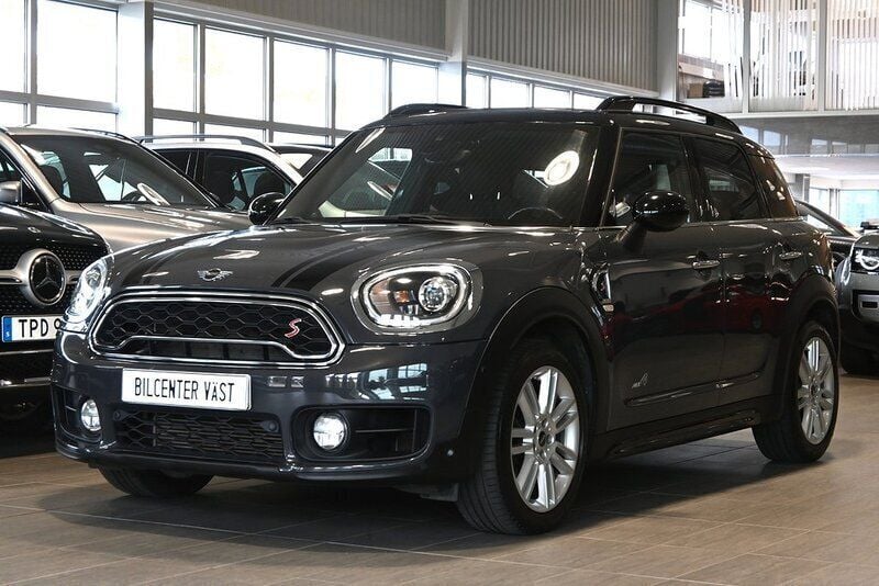 Grå (thunder grey metallic) Begagnad 2018 Mini Cooper S Countryman SUV | 219 000 kr - Bild 1/4