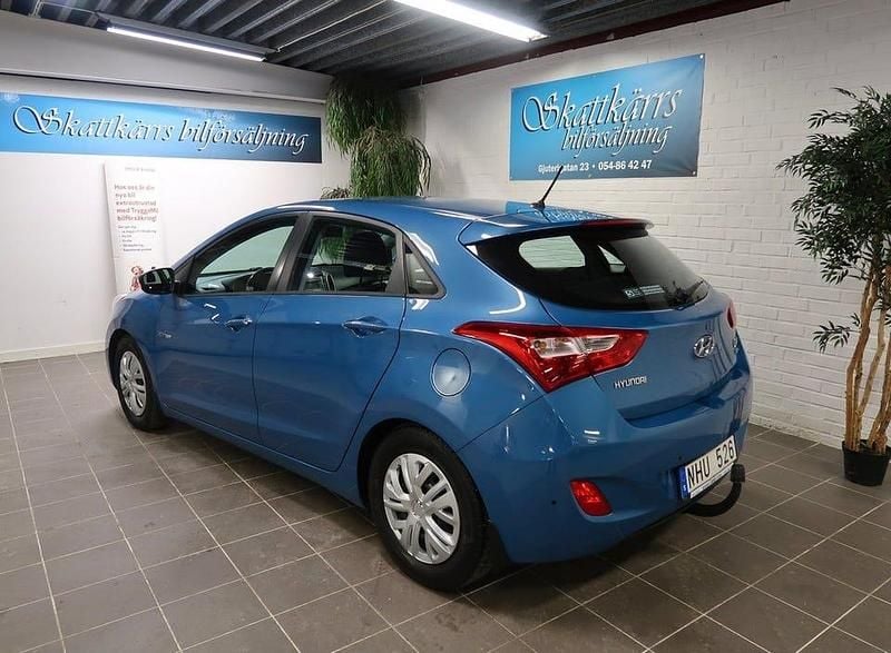 Begagnad Hyundai i30 Sport 110 HK (80 kW) 2013 Ljusblå Halvkombi