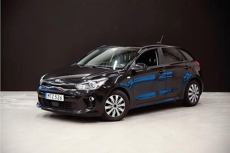 Begagnad Kia Rio 99 HK (72 kW) 2018 Svart Halvkombi