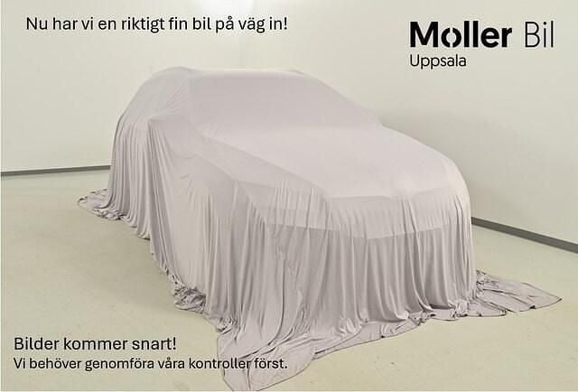 Silver (reflex silver metallic) Begagnad 2021 VW Golf VIII Life Kombi | 239 900 kr (Bra pris) - Bild 1/3