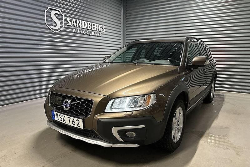 Begagnad Volvo XC70 Summum 181 HK (133 kW) 2015 Brun Kombi