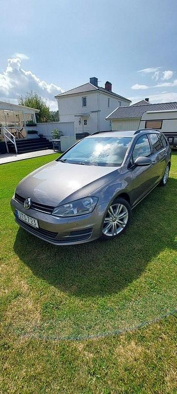 Grå Begagnad 2014 VW Golf VII Kombi | 60 000 kr (Marknadspris) - Bild 1/4