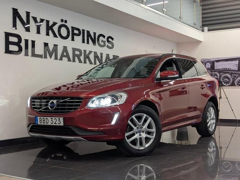 Röd Begagnad 2017 Volvo XC60 Momentum SUV | 199 900 kr (Superpris) - Bild 1/4