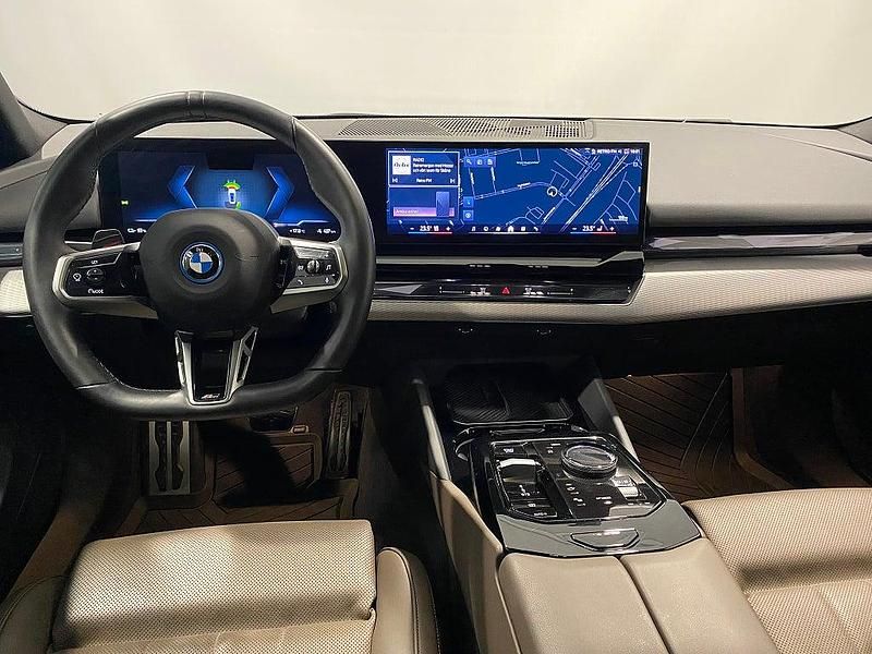 Begagnad BMW i5 M Sport 250 kW (340 HK) 2023 Vit Sedan