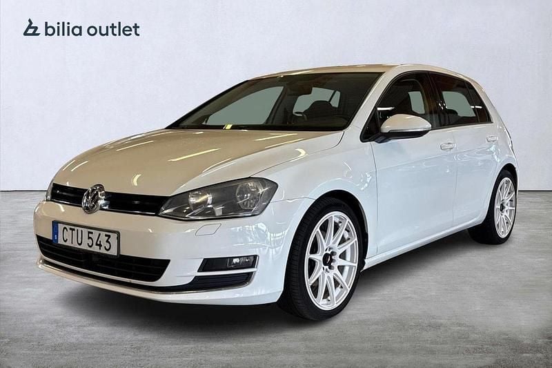 Vit Begagnad 2014 VW Golf VII Halvkombi | 99 900 kr (Marknadspris) - Bild 1/4