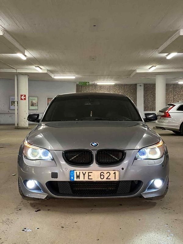 Begagnad BMW 525 218 HK (160 kW) 2005 Sedan