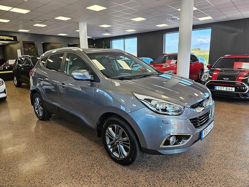 Grå Begagnad 2014 Hyundai ix35 Premium SUV | 149 900 kr (Lite dyr) - Bild 1/4