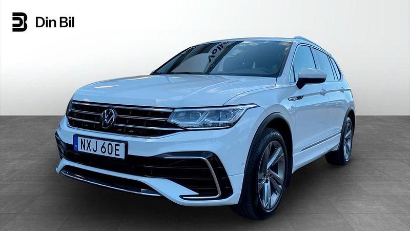 Vit Begagnad 2024 VW Tiguan Allspace R-line SUV | 489 000 kr (Lite dyr) - Bild 1/4