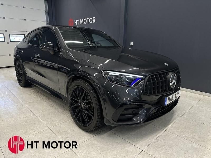 Begagnad Mercedes GLC63 AMG Premium Plus 680 HK (500 kW) 2024 Grå Sportkupé
