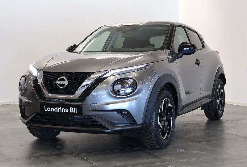 Grå (kad dark metal grey) Ny 2024 Nissan Juke Acenta SUV | 265 000 kr (Marknadspris) - Bild 1/4