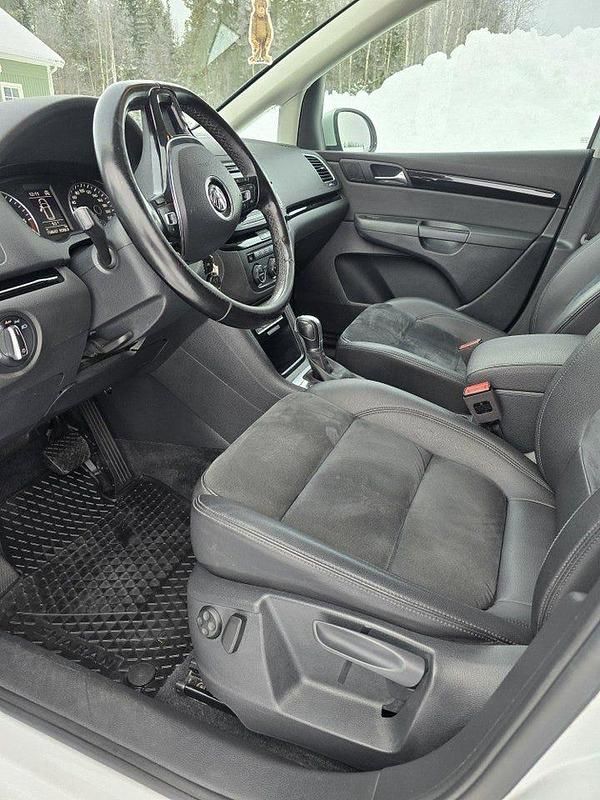 Begagnad VW Sharan GT 184 HK (135 kW) 2018 Vit Minibuss