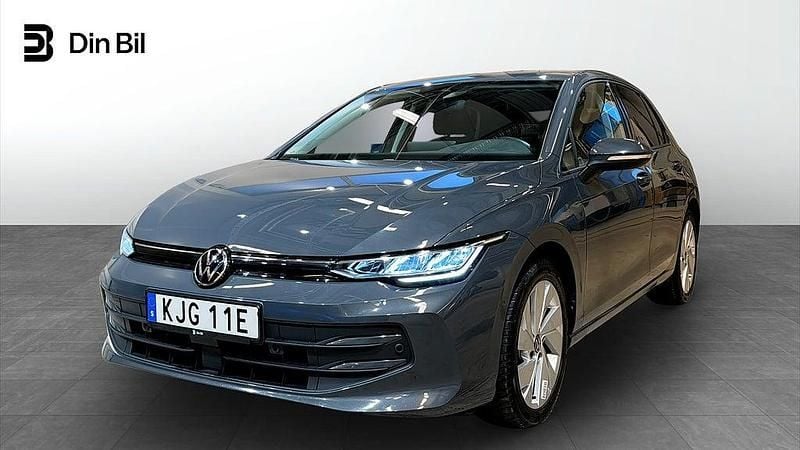 Grå Begagnad 2025 VW Golf VIII Edition Halvkombi | 289 900 kr (Bra pris) - Bild 1/4