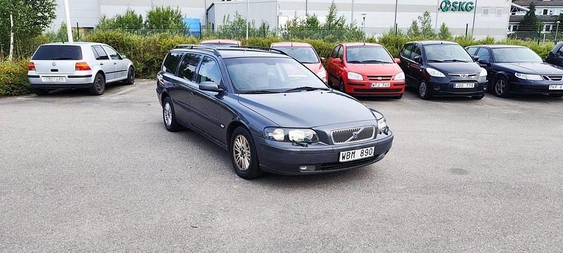Grå Begagnad 2005 Volvo V70 Business Edition Kombi | 29 900 kr (Marknadspris) - Bild 1/4