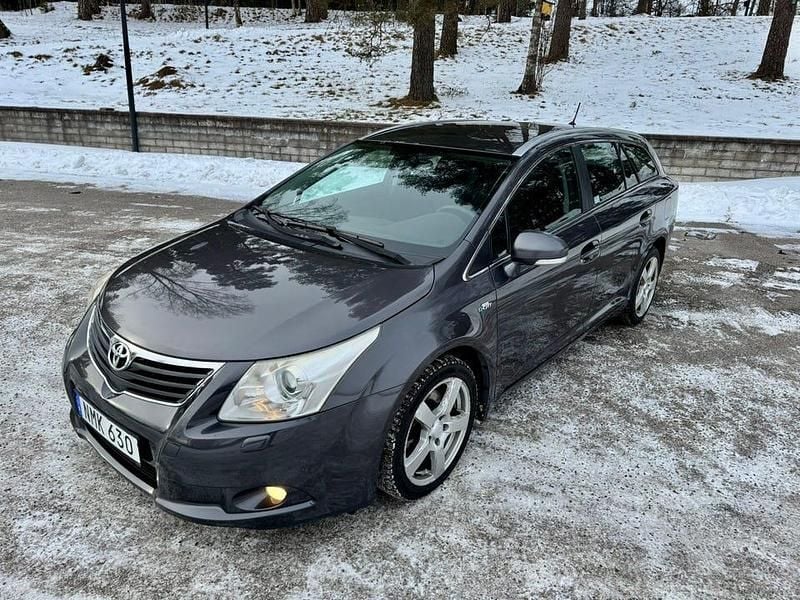 Begagnad Toyota Avensis 150 HK (110 kW) 2010 Kombi