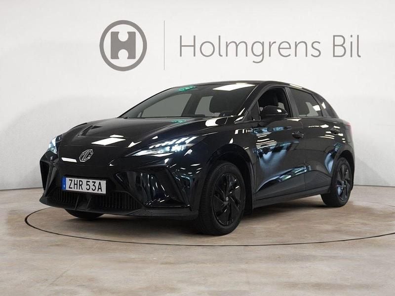 Svart Begagnad 2023 MG MG4 EV Halvkombi | 219 900 kr - Bild 1/4