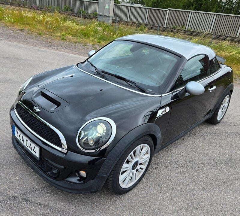 Svart Begagnad 2012 Mini Cooper S Coupé Sportkupé | 80 000 kr - Bild 1/4