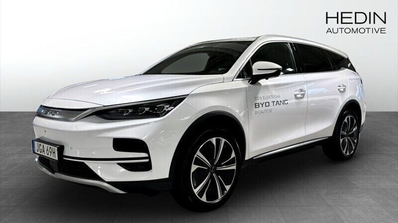 Vit (white) Begagnad 2024 BYD Tang SUV | 749 900 kr (Dyr) - Bild 1/4