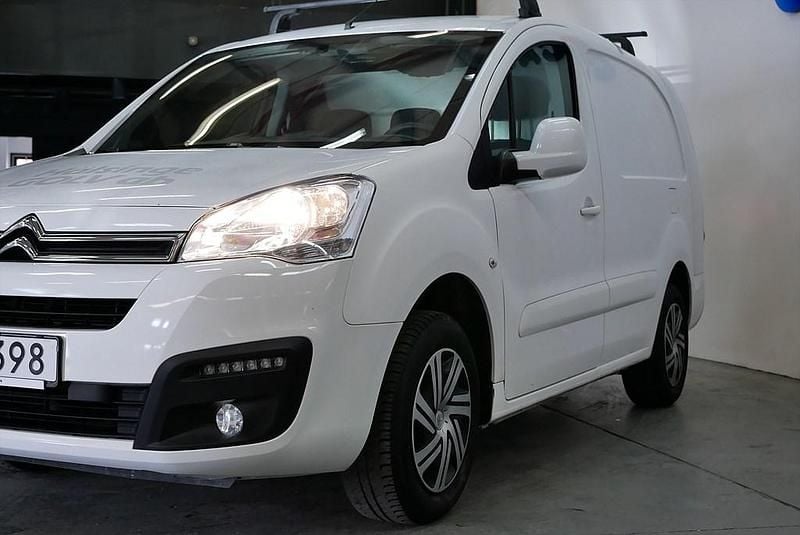 Begagnad Citroën Berlingo 100 HK (73 kW) 2018 Vit Minibuss