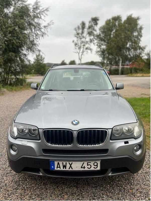 Grå Begagnad 2007 BMW X3 Comfort Edition SUV | 51 000 kr (Bra pris) - Bild 1/3