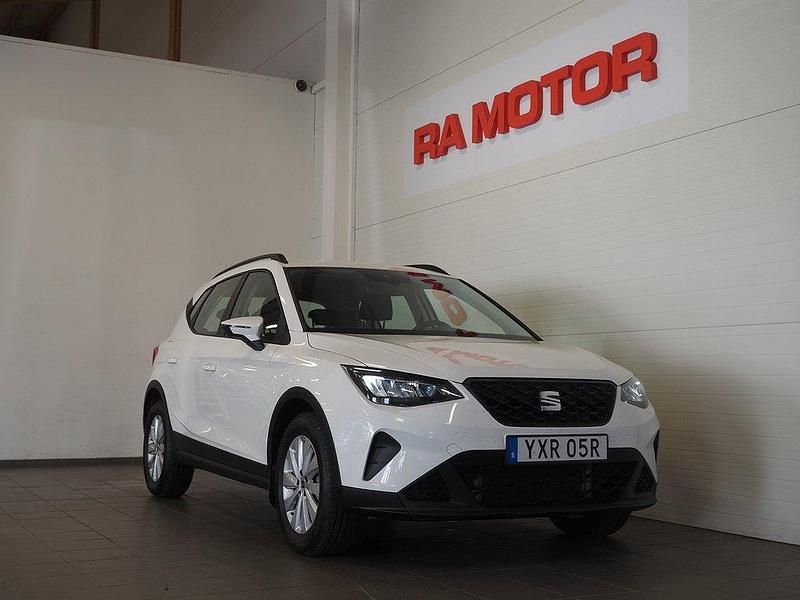 Vit Begagnad 2024 Seat Arona Style SUV | 199 900 kr (Marknadspris) - Bild 1/3