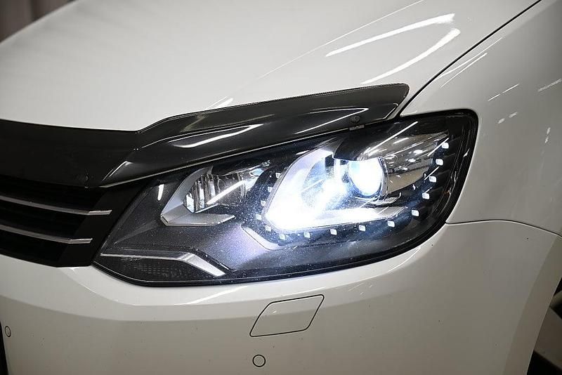 Begagnad VW Sharan 150 HK (110 kW) 2018 Vit Minibuss