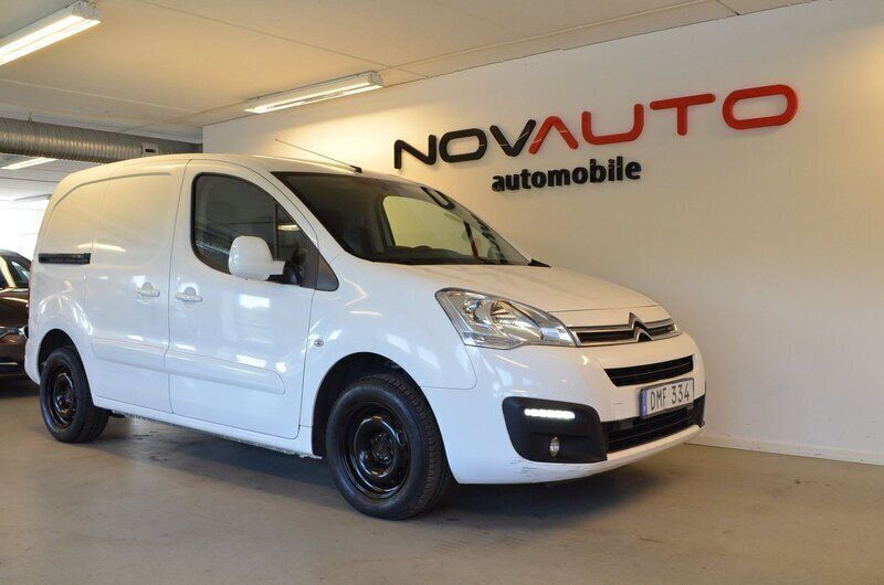 Vit Begagnad 2018 Citroën Berlingo Propack Edition Minibuss | 94 900 kr (Marknadspris) - Bild 1/4