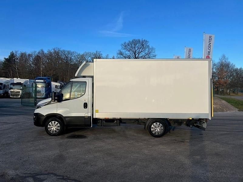 Begagnad Iveco Daily 136 HK (100 kW) 2018 Vit Van