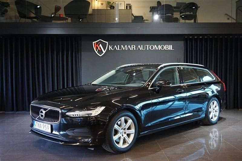 Svart Begagnad 2017 Volvo V90 Momentum Kombi | 189 900 kr (Bra pris) - Bild 1/4