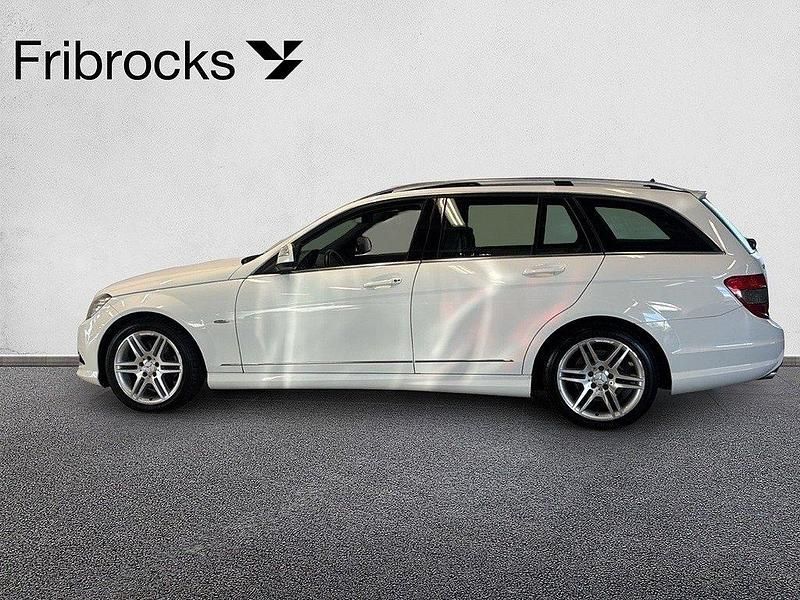 Vit Begagnad 2008 Mercedes C200 Avantgarde Kombi | 84 900 kr (Marknadspris) - Bild 1/4