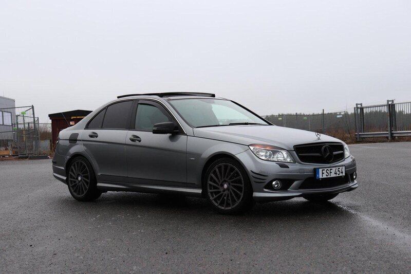 Silver Begagnad 2011 Mercedes C220 AMG Sedan | 120 000 kr (Marknadspris) - Bild 1/4