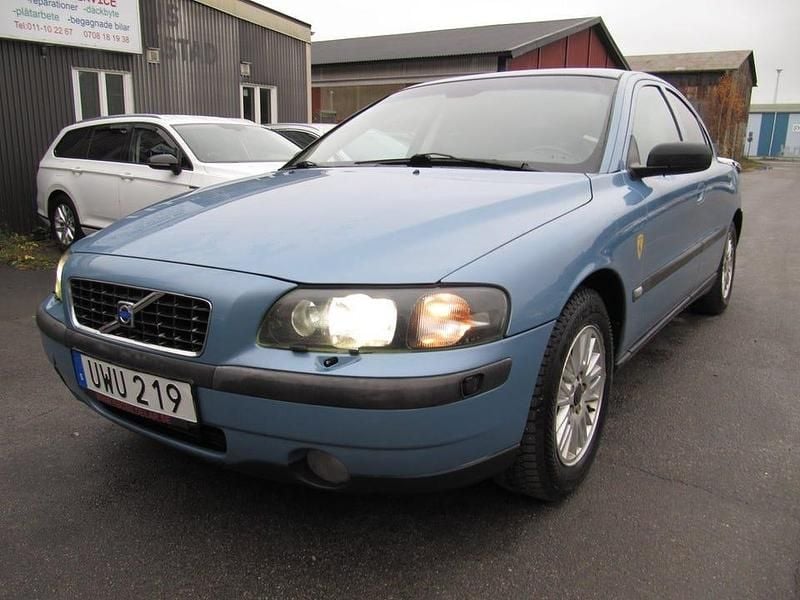 Blå Begagnad 2004 Volvo S60 Business Edition Sedan | 24 900 kr (Bra pris) - Bild 1/4