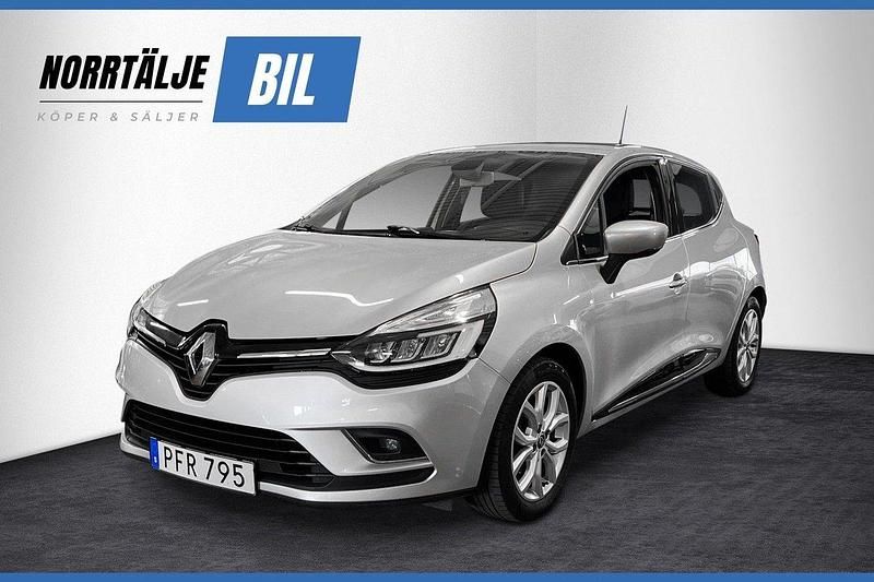 Silver Begagnad 2017 Renault Clio IV Halvkombi | 89 900 kr (Marknadspris) - Bild 1/4