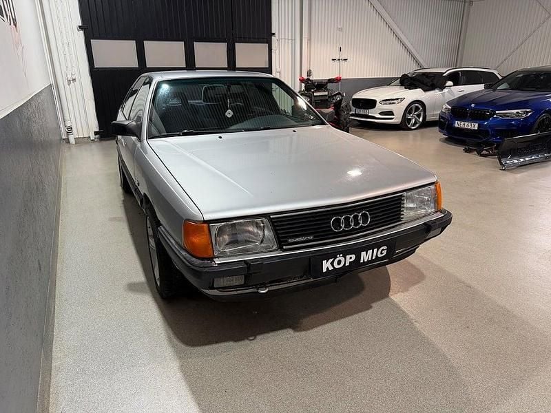 Begagnad Audi 100 165 HK (121 kW) 1990 Ljusgrå Sedan