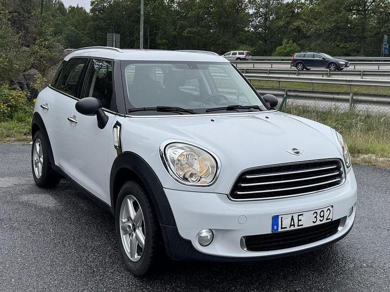 Vit Begagnad 2014 Mini One Countryman SUV | 87 000 kr (Marknadspris) - Bild 1/4