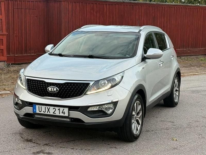 Grå Begagnad 2014 Kia Sportage SUV | 113 900 kr (Marknadspris) - Bild 1/4