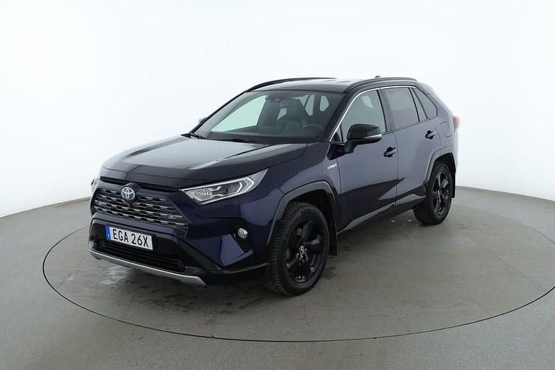 Blå Begagnad 2019 Toyota RAV4 Hybrid SUV | 331 000 kr (Marknadspris) - Bild 1/4