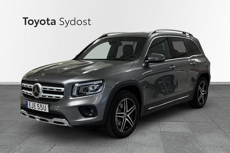 Grå Begagnad 2020 Mercedes GLB200 SUV | 345 900 kr (Marknadspris) - Bild 1/4