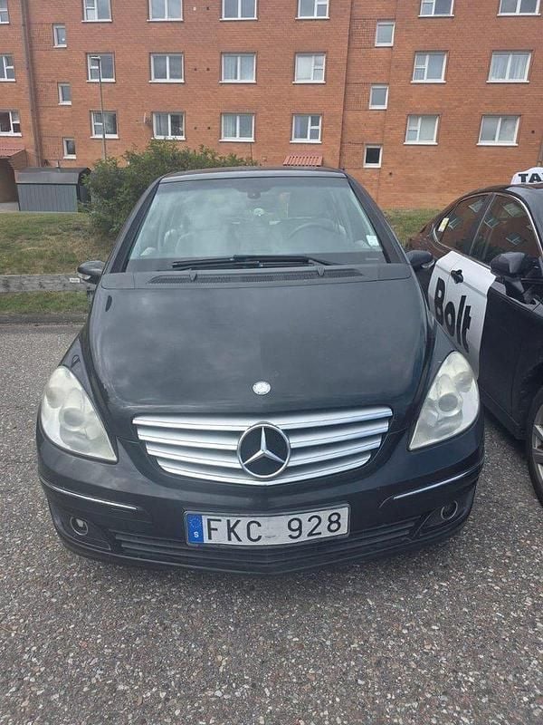 Svart Begagnad 2008 Mercedes B170 Minibuss | 49 900 kr (Bra pris) - Bild 1/4