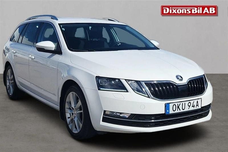 Vit Begagnad 2020 Skoda Octavia Style Kombi | 139 000 kr (Superpris) - Bild 1/4