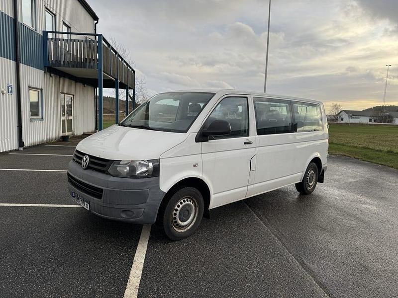 Begagnad 2011 VW Caravelle Minibuss | 75 000 kr - Bild 1/4