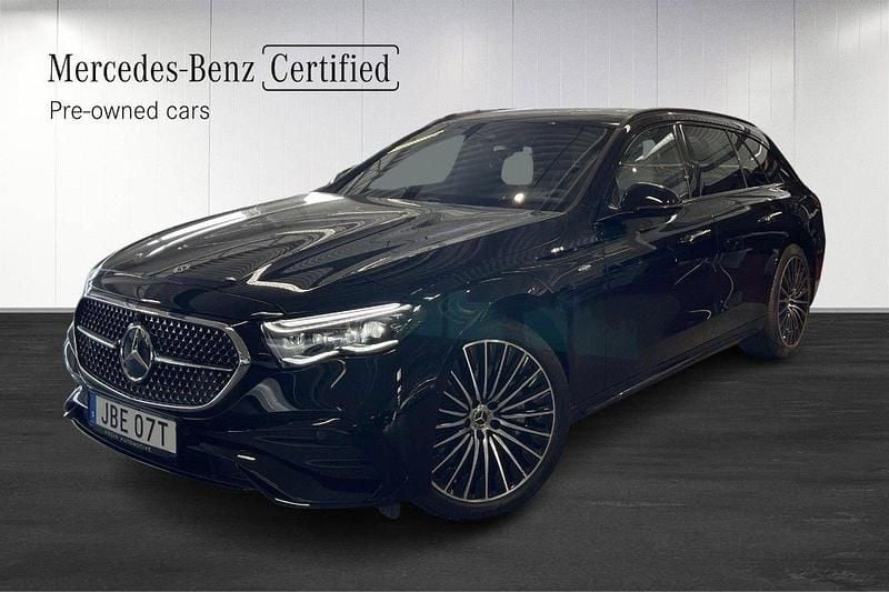 Svart (black) Begagnad 2025 Mercedes E300 AMG line Kombi | 718 900 kr (Marknadspris) - Bild 1/4