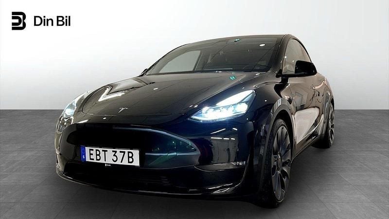Svart Begagnad 2022 Tesla Model Y Performance SUV | 379 900 kr - Bild 1/4