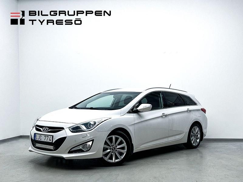 Vit Begagnad 2013 Hyundai i40 Kombi | 89 900 kr (Marknadspris) - Bild 1/4