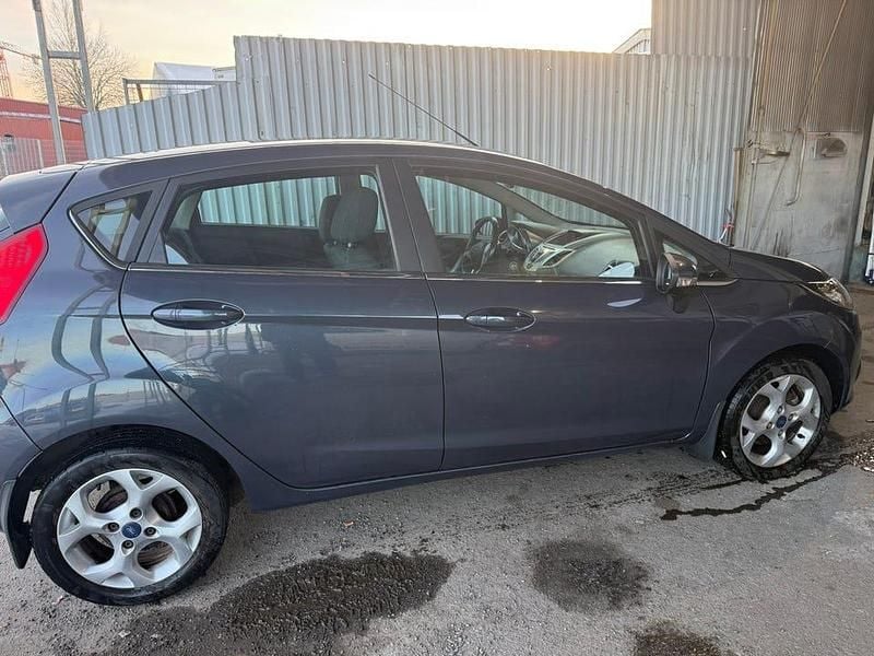 Begagnad Ford Fiesta 70 HK (51 kW) 2011 Halvkombi
