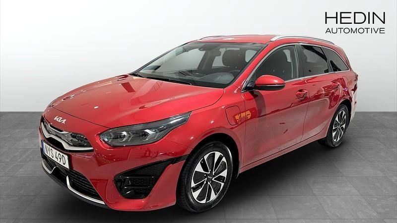 Röd (red) Begagnad 2024 Kia Ceed Sportswagon Advance Kombi | 309 900 kr (Dyr) - Bild 1/4
