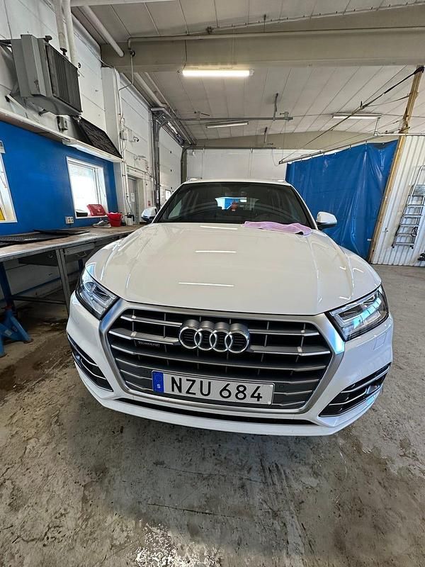 Begagnad Audi Q5 Comfort 252 HK (185 kW) 2018 SUV