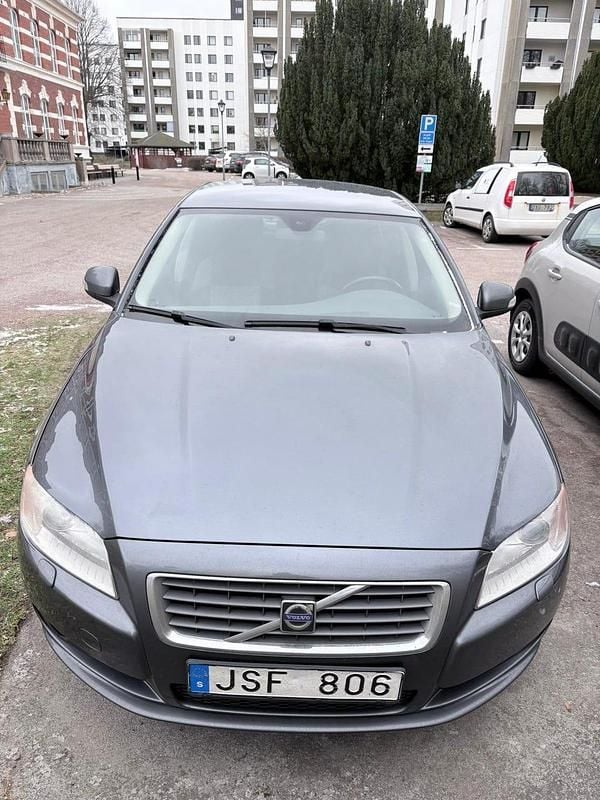 Begagnad 2009 Volvo S80 Sedan | 69 400 kr (Marknadspris) - Bild 1/4