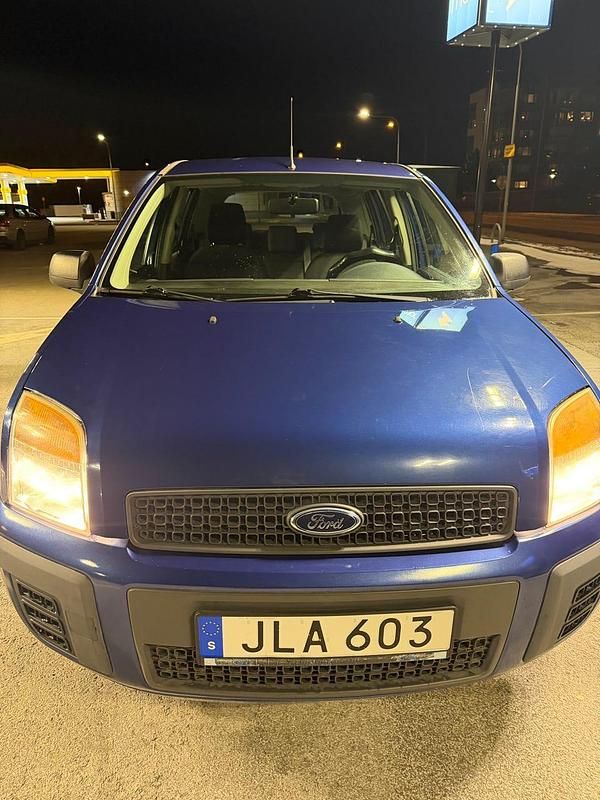 Begagnad Ford Fusion 100 HK (73 kW) 2010 Halvkombi