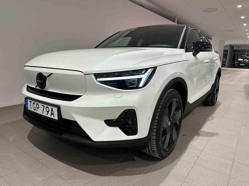 Vit Begagnad 2026 Volvo EC40 Performance SUV | 569 500 kr (Marknadspris) - Bild 1/1