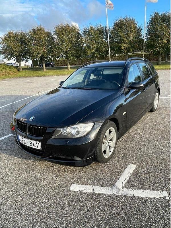Svart Begagnad 2008 BMW 320 Advantage Kombi | 60 000 kr (Bra pris) - Bild 1/4